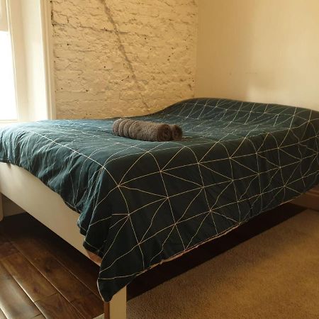 Mezzanine Studio Apartment 런던 외부 사진