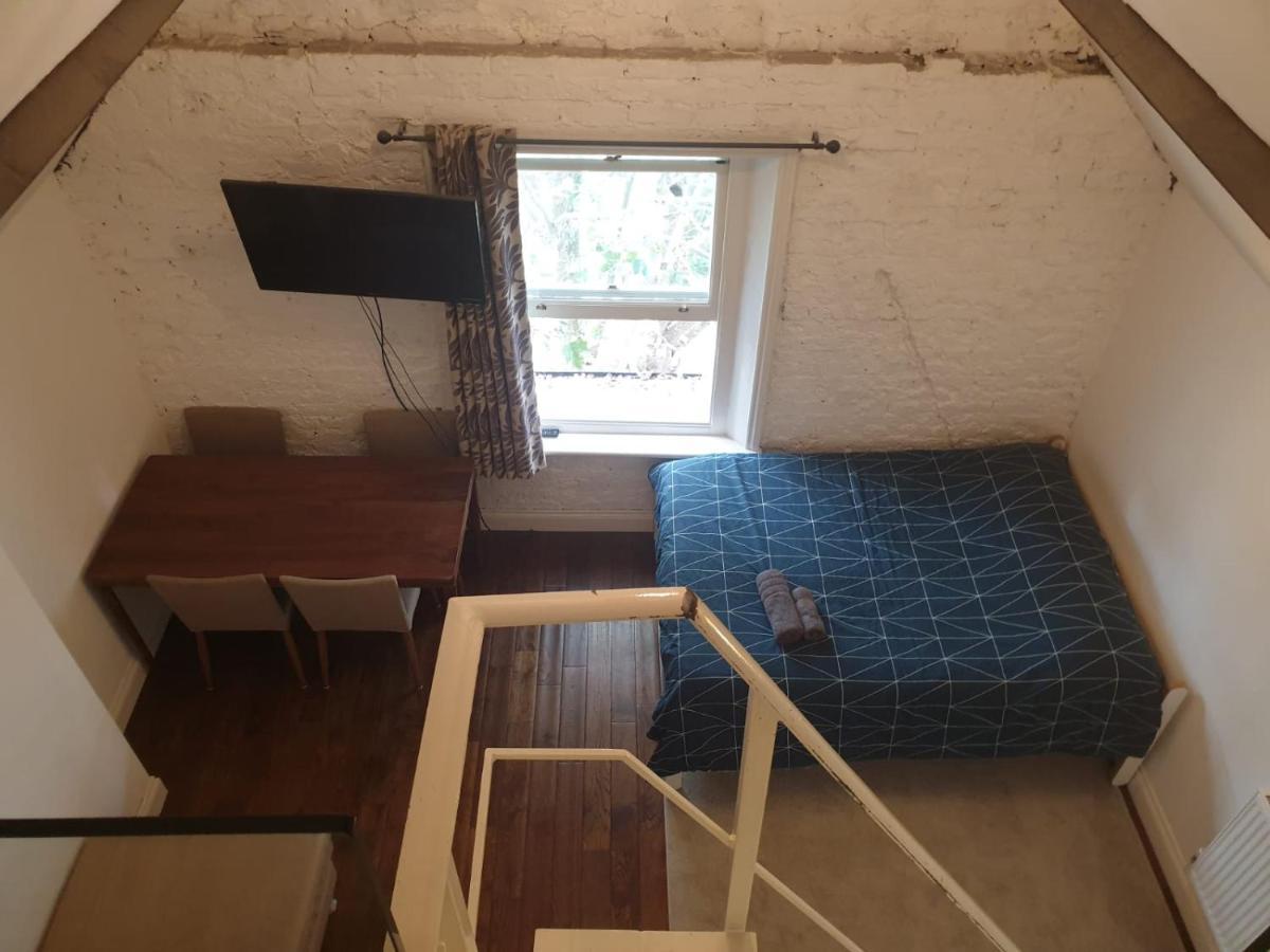 Mezzanine Studio Apartment 런던 외부 사진