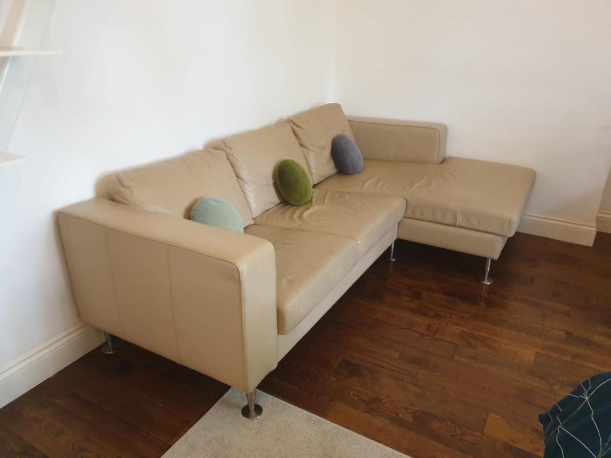 Mezzanine Studio Apartment 런던 외부 사진