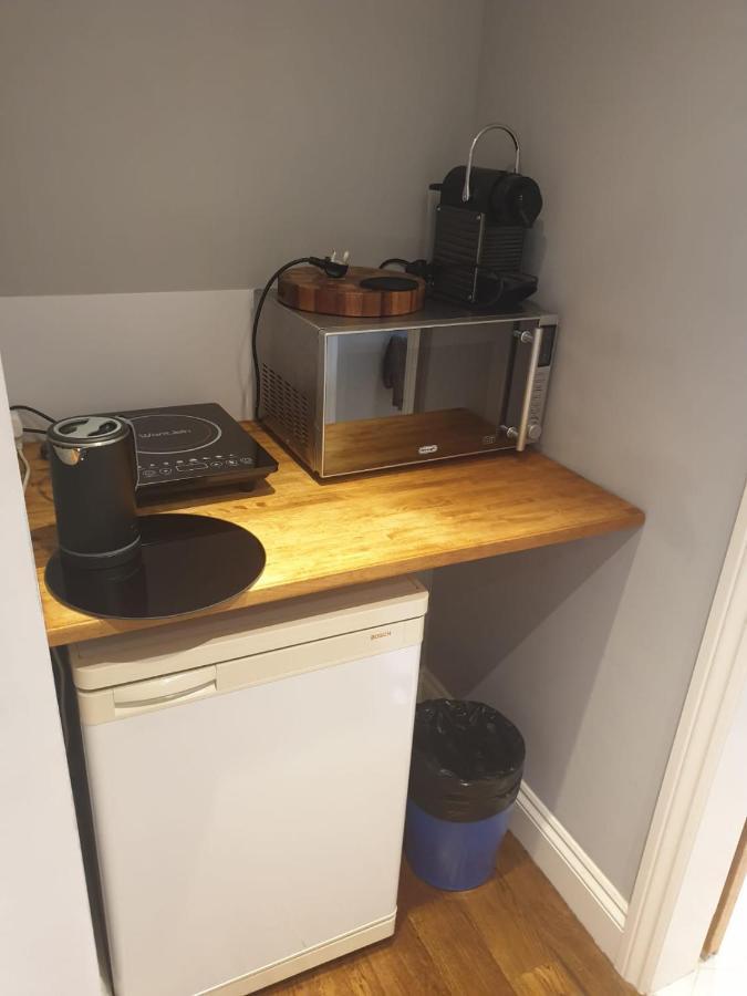 Mezzanine Studio Apartment 런던 외부 사진